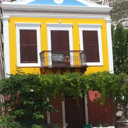 Konukevi Karnayo 3*