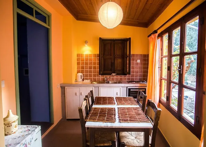 Konukevi Karnayo Meyísti