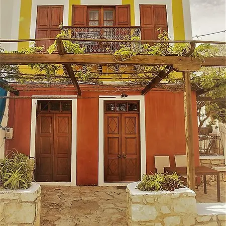 Karnayo Гостевой дом Меис